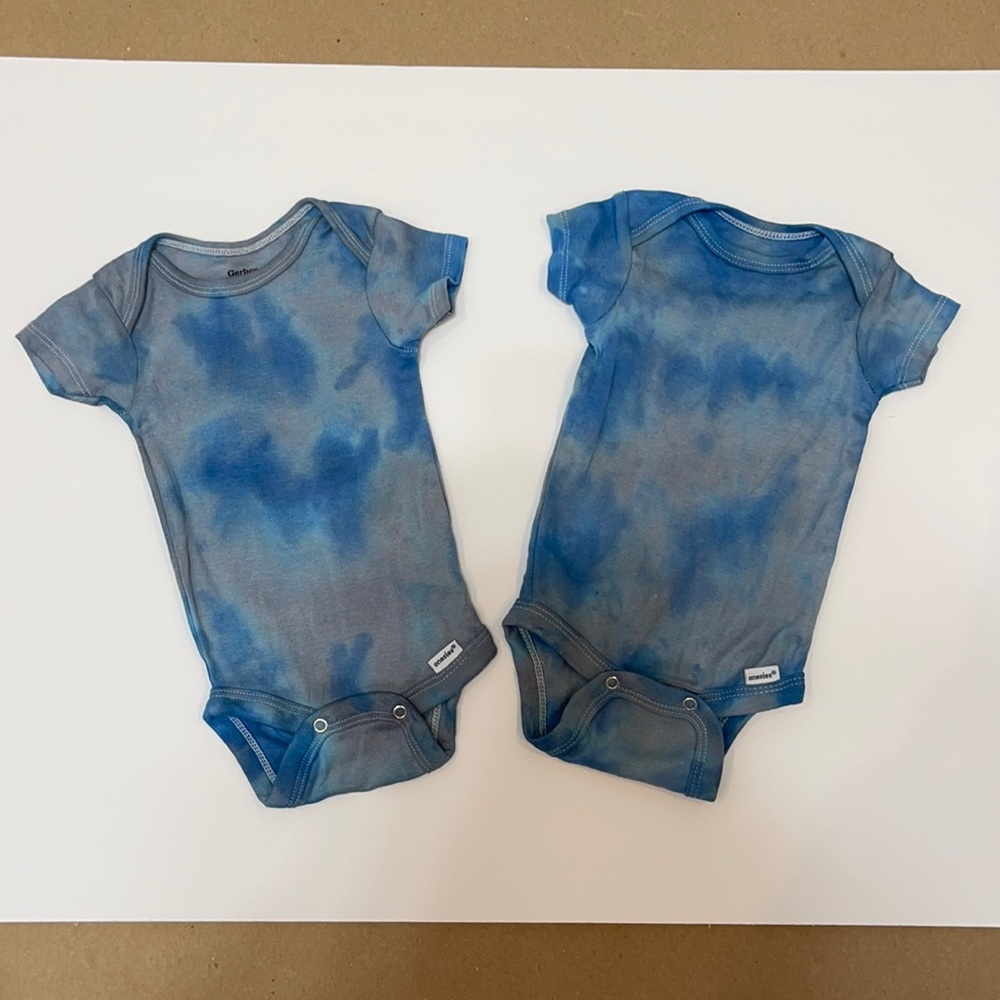 Gerber Onesies Tie Dye 0-3 Months